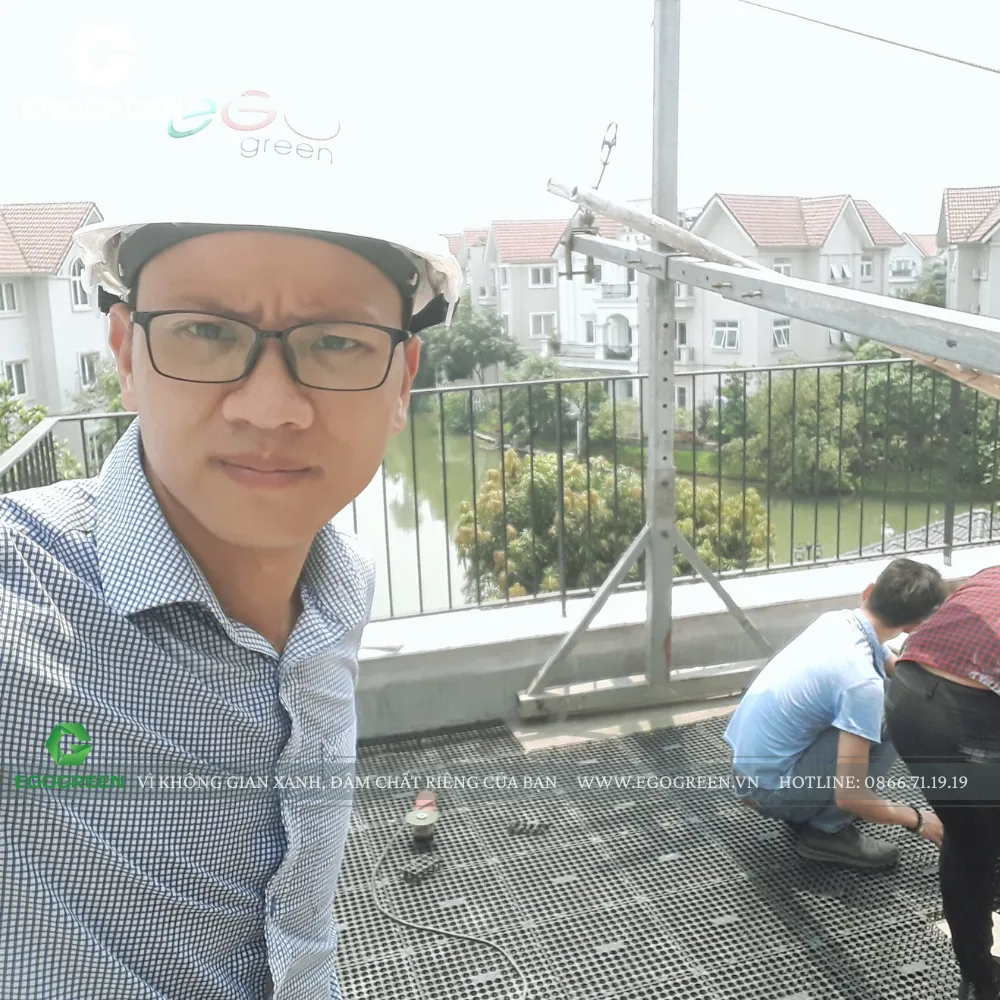 Chúng tôi tiến hành lắp đặt hệ thống thoát nước.